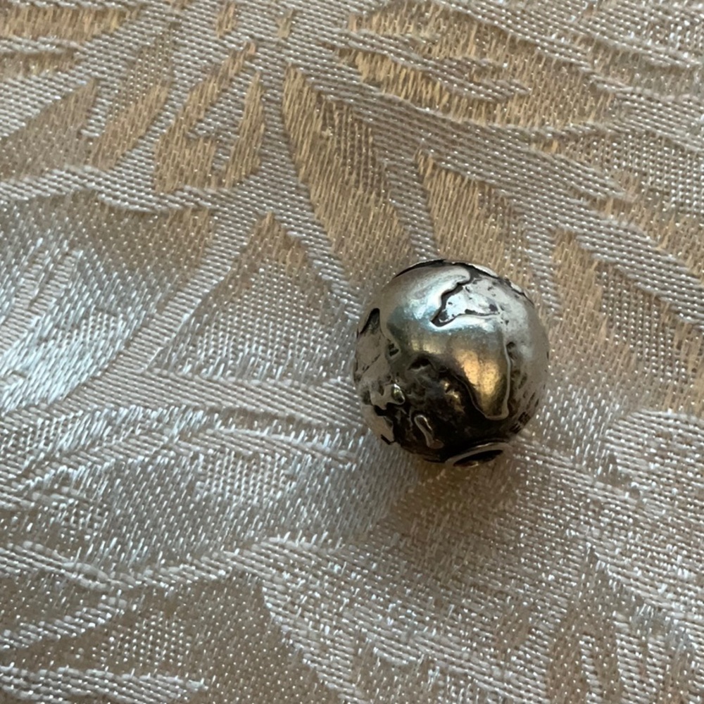 Trollbeads Big World bead